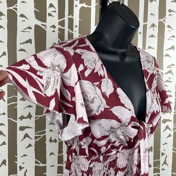 See The Shades Smocked Waist Tie Front Flutter Sleeve Top S NEW - Picture 4 of 7